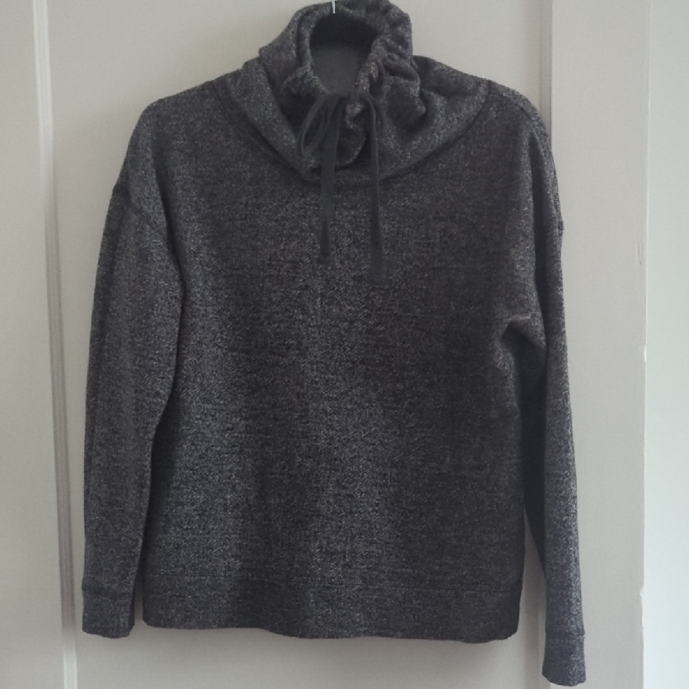 Old Navy Women's Dark Gray Cowl Neck Sweater. Size Small